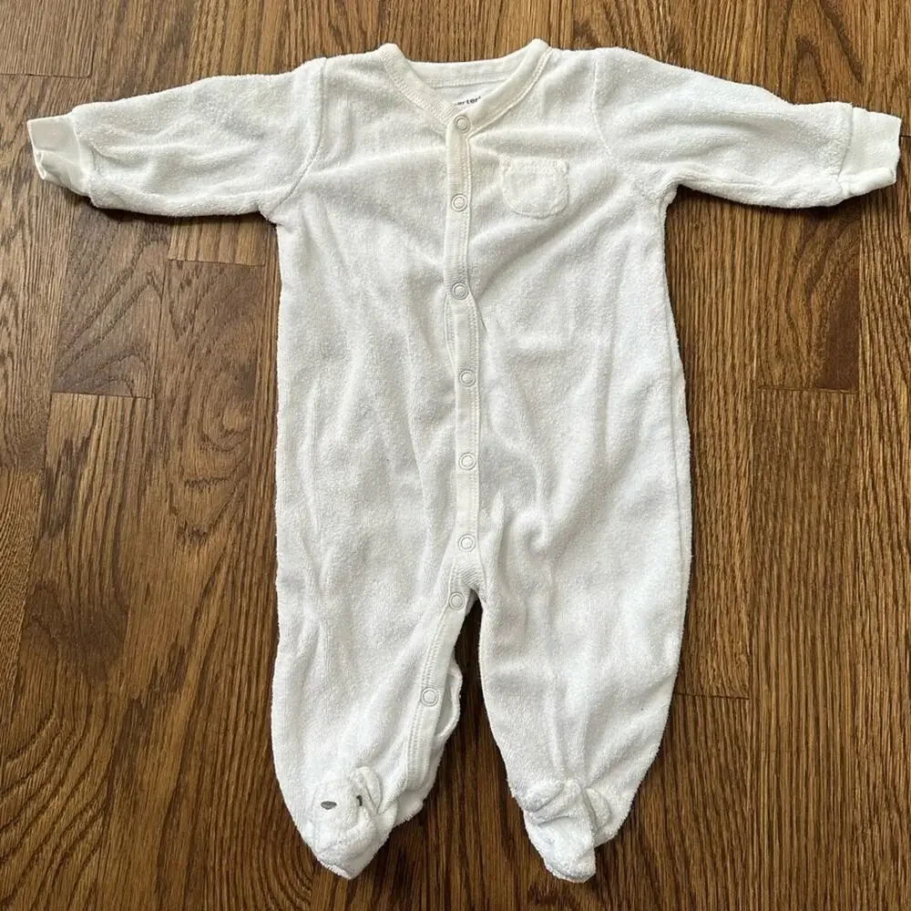 Carter’s terry cloth animal pajama bundle, size 3 months (set of 3 + hat)